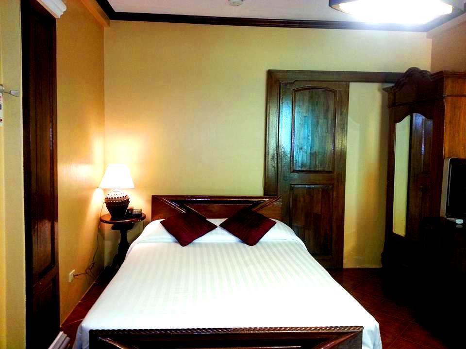 True Home Hotel Balabag  Екстериор снимка